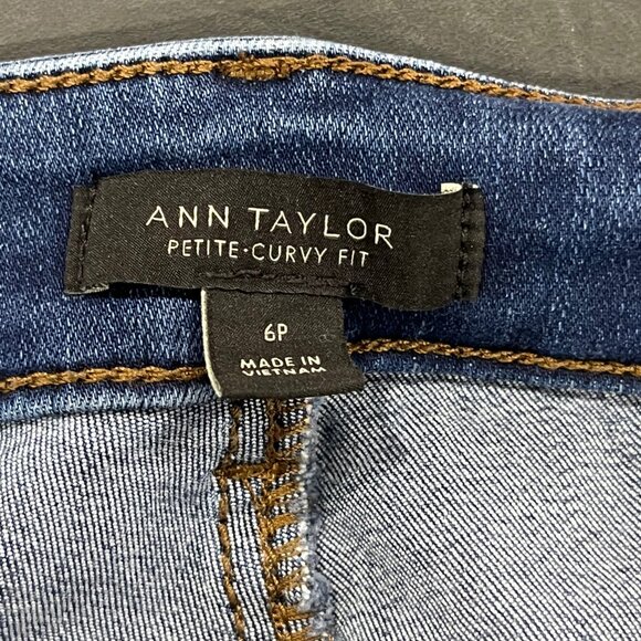 Ann Taylor, Slim, boot, curvy fit. - Picture 4 of 5